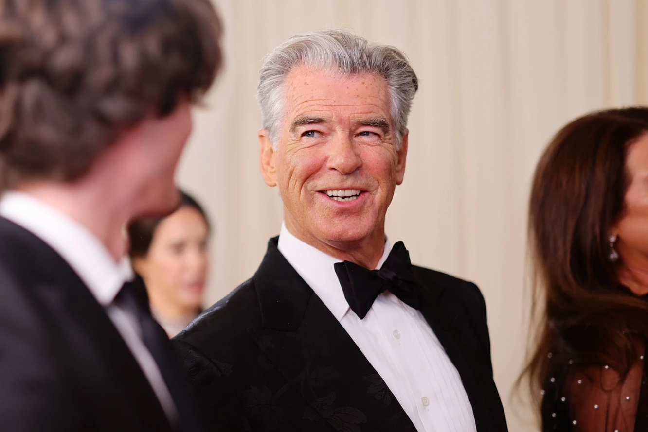 How much is Pierce Brosnan's net worth as of 2023?