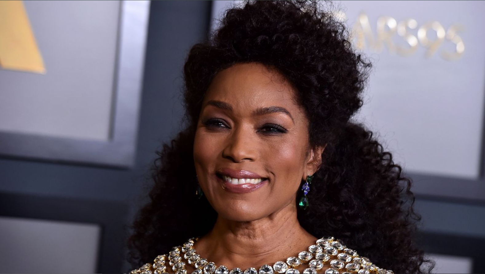 Angela Bassett's Artistic Odyssey Unveiling Her Net Worth KahawaTungu