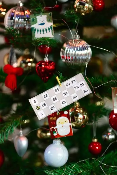 Holiday Bingo: Family Christmas Games