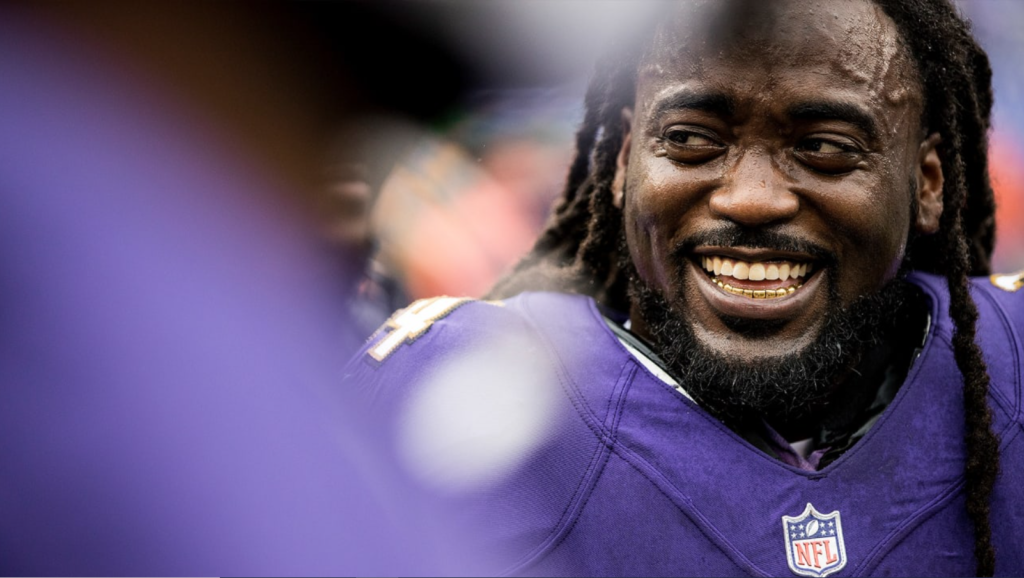 Former NFL Player Alex Collins Dies At 28