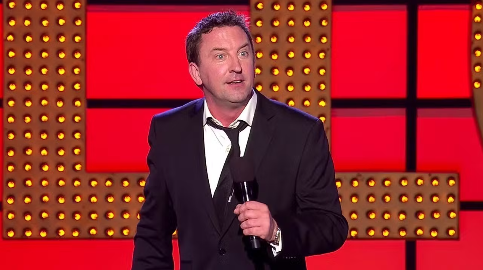 Lee Mack Impressive Net Worth - KahawaTungu