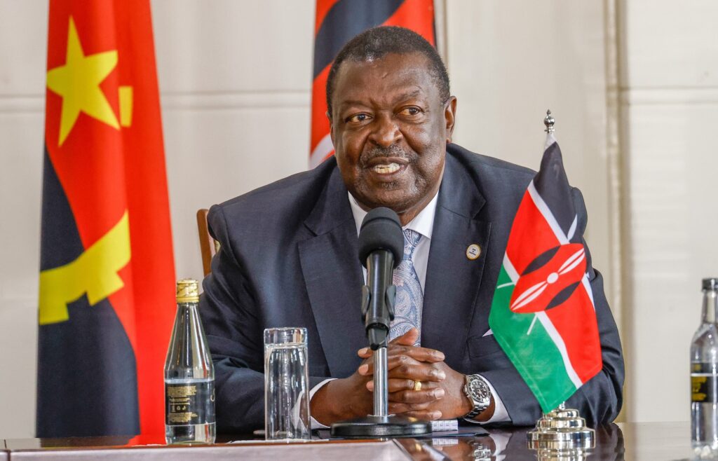 kibisu kabetesi, mudavadi secretary