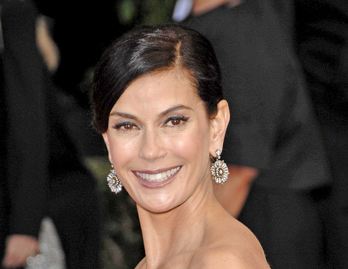 Teri Hatcher Net Worth - KahawaTungu