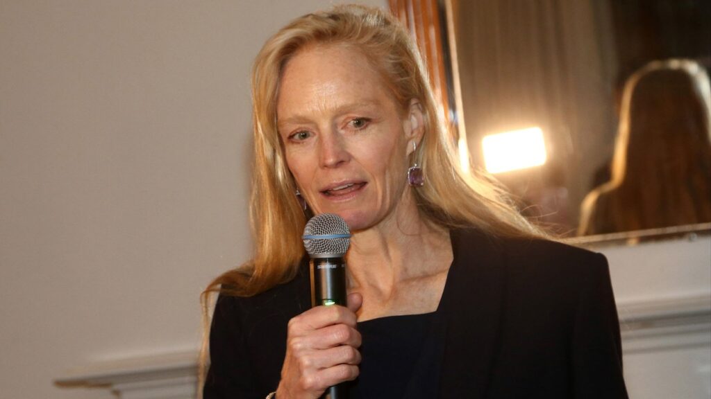 Suzy Amis Cameron