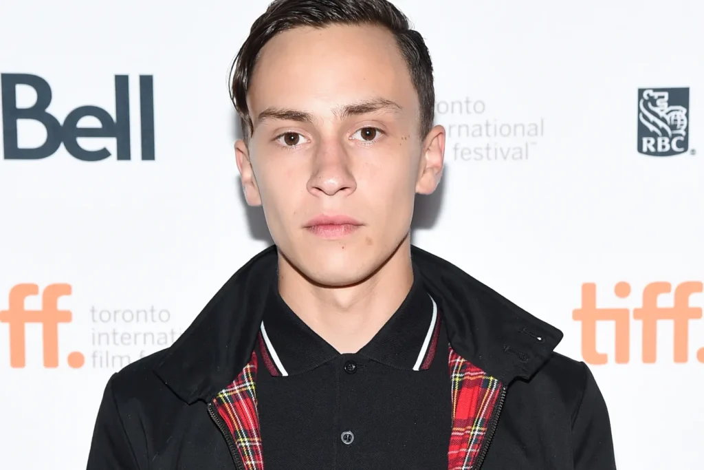 Keir Gilchrist Net Worth