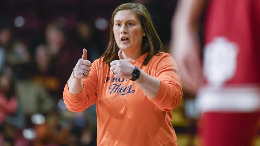 Lindsay Whalen Siblings: A Look at the Former Basketball’s Player