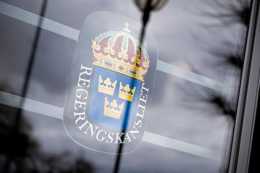 Sweden’s national security adviser quits over Grindr images Sweden's national security adviser quits over Grindr images