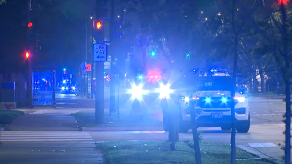 36-year-old female CPD officer shot, killed after investigatory stop leads to police chas