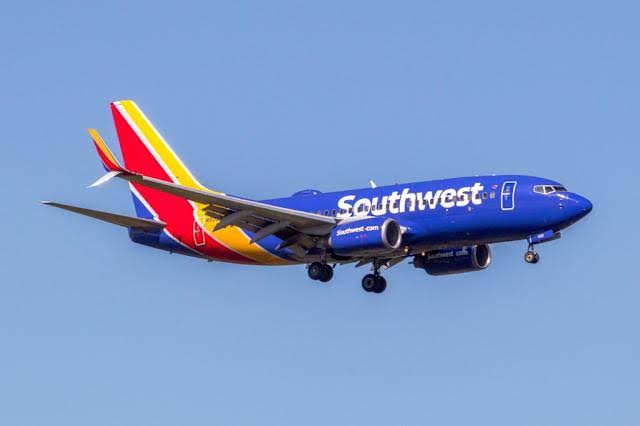 Southwest flight plummets, injuring flight attendants