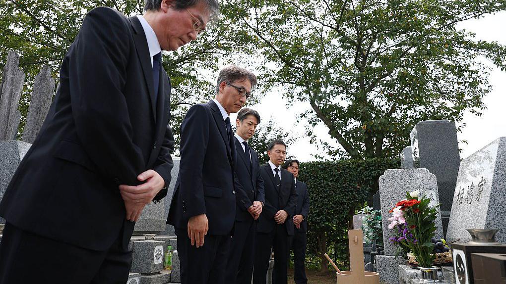 Japanese police apologise at grave of wrongfully accused man