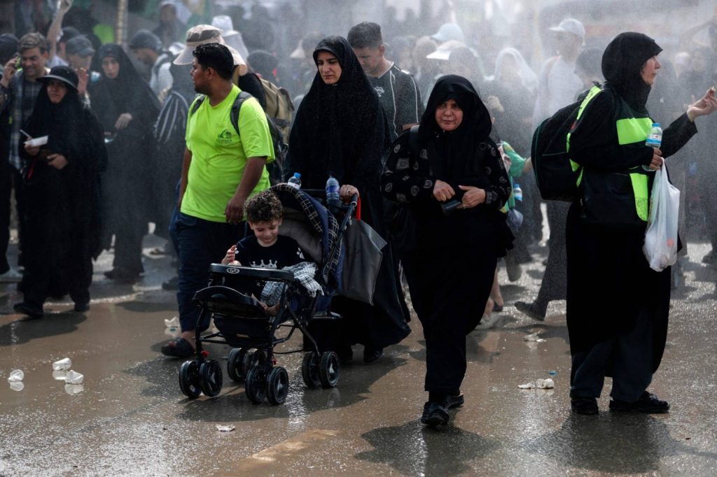 Over 600 pilgrims hospitalised due to chlorine gas leak in Iraq Over 600 pilgrims hospitalised due to chlorine gas leak in Iraq