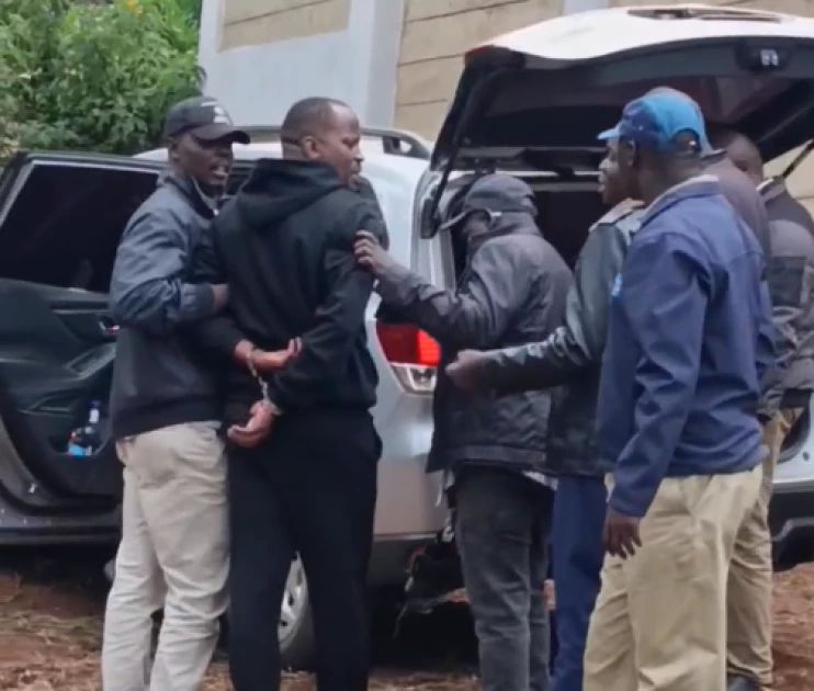 Drama as police officer Hiram Kimathi is arrested over links to ‘FBI’ movement Drama as police officer Hiram Kimathi is arrested over links to 'FBI’ movement