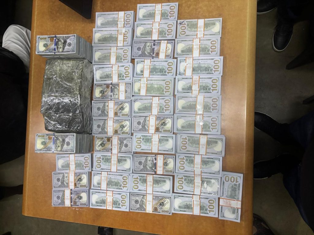 Seven arrested as police burst a counterfeit US dollar making gang in Nairobi