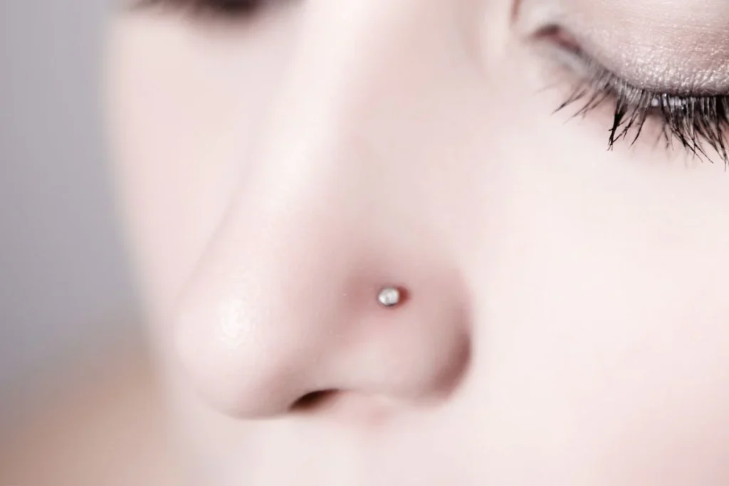 How To Unscrew A Nose Stud