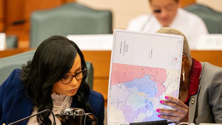 Democrats flee Texas to block Republican redistricting map backed by Trump