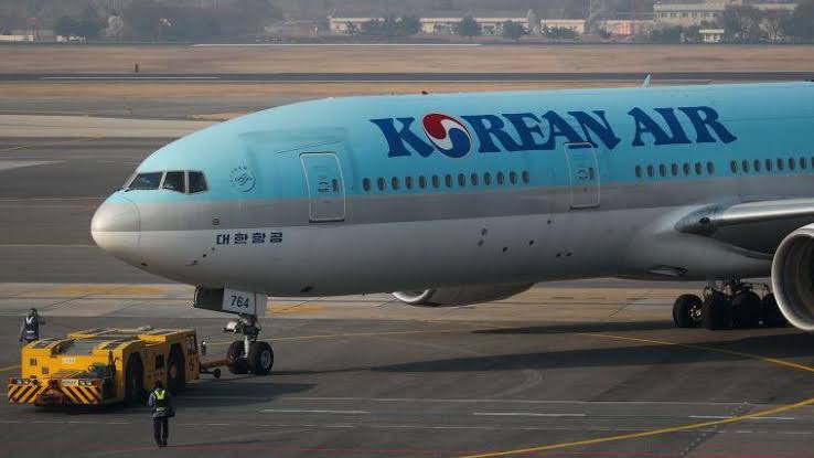 Korean Air to buy more than 100 Boeing jets after Trump meeting