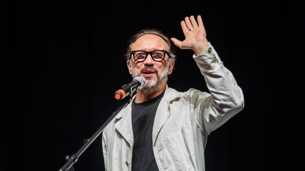 Vincent Perez Siblings: Meet Carlos and Estrella Perez