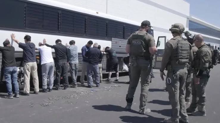 South Korean officials will travel to US to secure return of detained workers