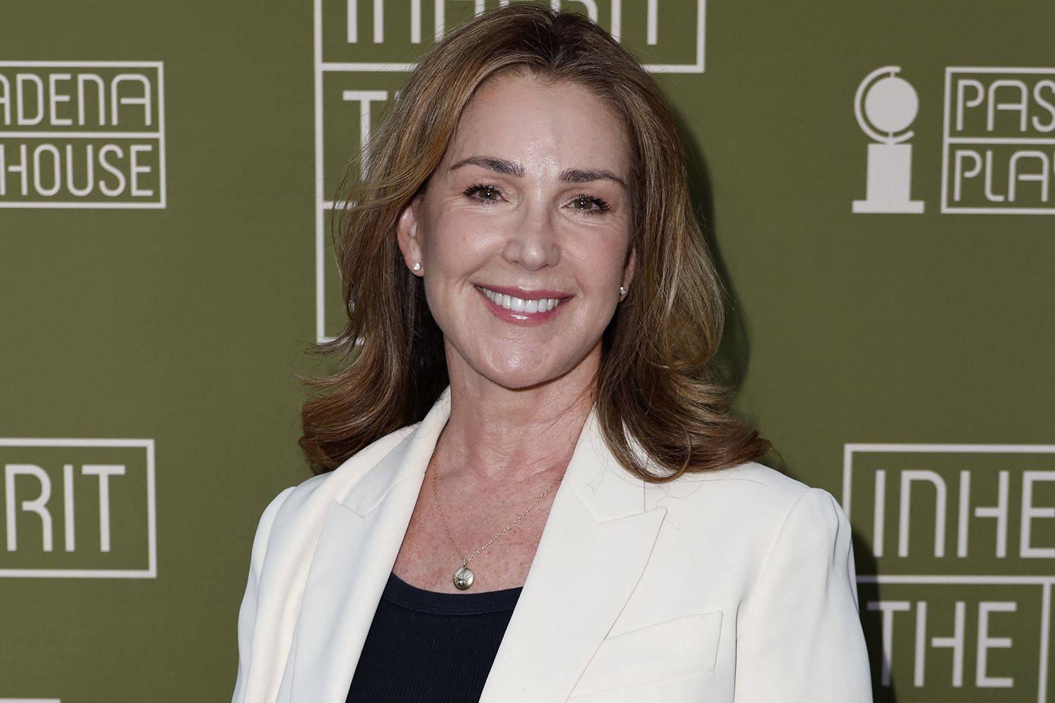 Peri Gilpin Net Worth