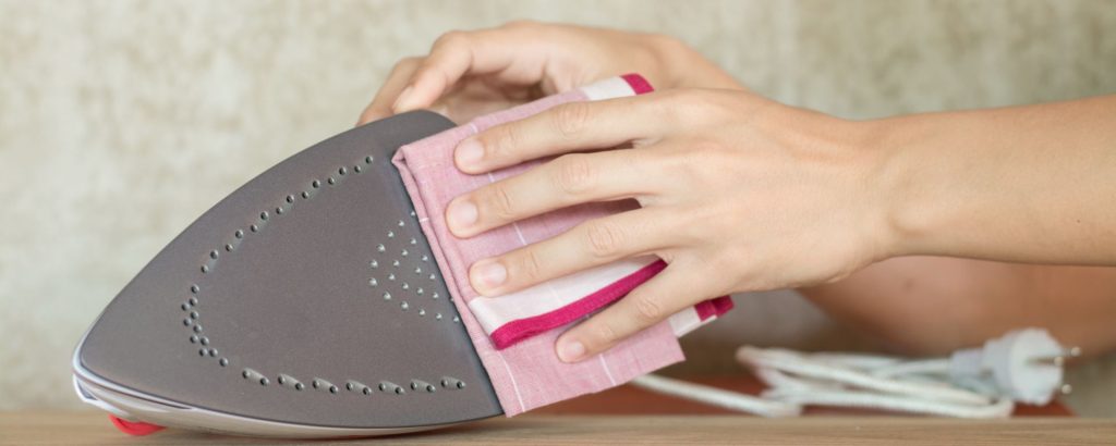 How To Clean Iron Plate With Toothpaste How To Clean Iron Plate With Toothpaste