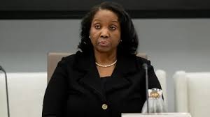 Supreme Court lets Lisa Cook stay at Federal Reserve for now Supreme Court lets Lisa Cook stay at Federal Reserve for now