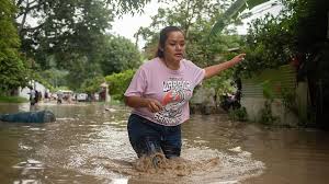 Mexico floods leave at least 27 dead and more missing Mexico floods leave at least 27 dead and more missing