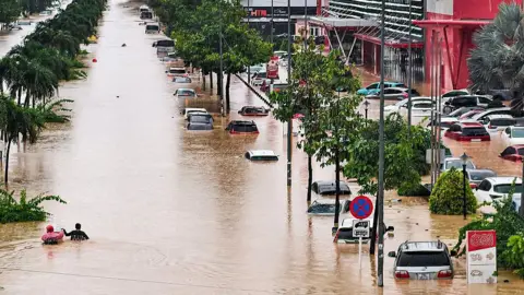 At least 41 dead as relentless rains flood Vietnam