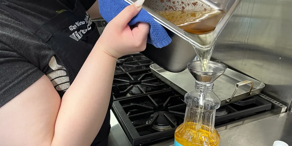 How To Dispose Of Cooking Oil How To Dispose Of Cooking Oil