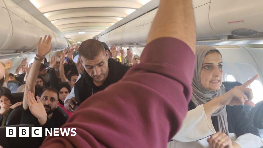 South Africa to investigate ‘mystery’ of planeload of Palestinians