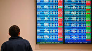 Delays at US airports as staff absences surge, aviation agency says Delays at US airports as staff absences surge, aviation agency says