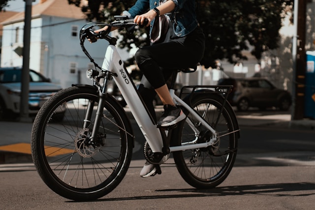 Considering Buying an Electric Bike to Commute to Work Considering Buying an Electric Bike to Commute to Work