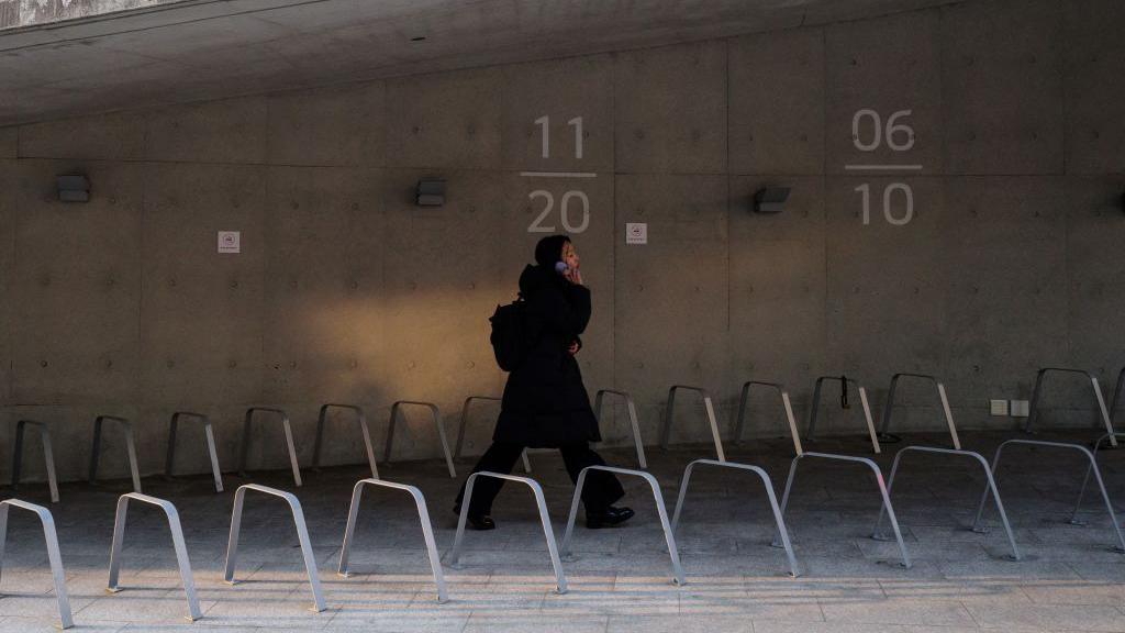 South Korea developing app that shows real-time location of stalkers South Korea developing app that shows real-time location of stalkers