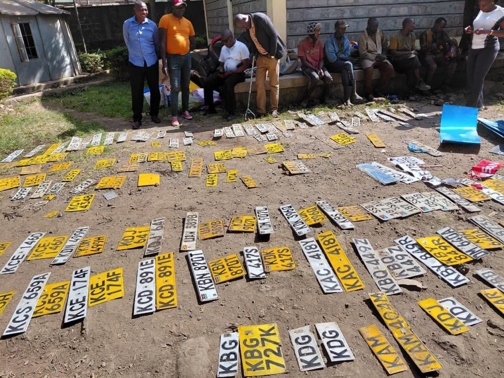 Police recover suspected fake vehicle number plates in Kariobangi South
