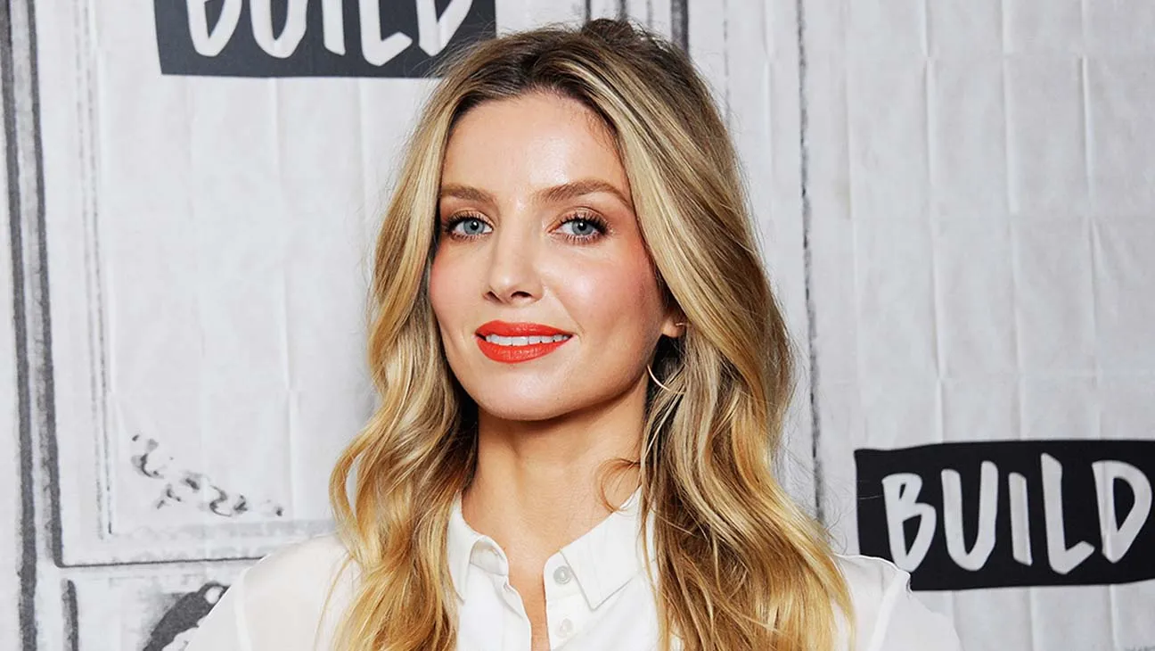 Annabelle Wallis Net Worth