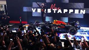 Verstappen Qatar win takes title fight to final race Verstappen Qatar win takes title fight to final race