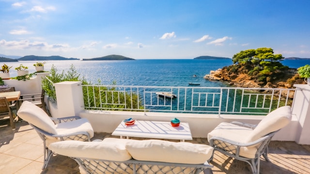 Discover the Allure of Luxury Holiday Homes: 12 Inspiring Ideas for Your Next Escape Discover the Allure of Luxury Holiday Homes