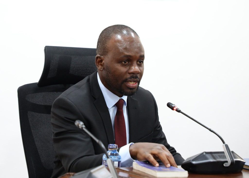 Senate Committee Seeks New Ways to Force Governors to Account for County Funds