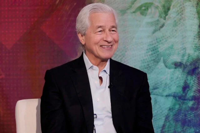 Trump sues JPMorgan for $5bn over account closure after Capitol riot