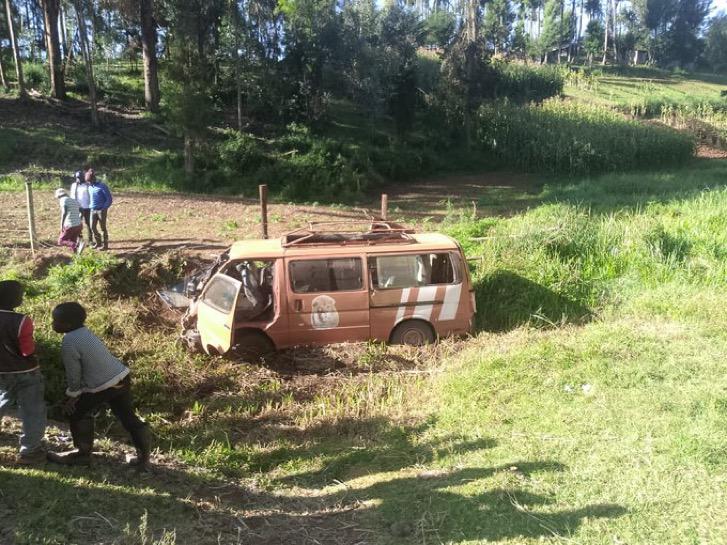 Many pupils injured as school van crashes in Endarasha