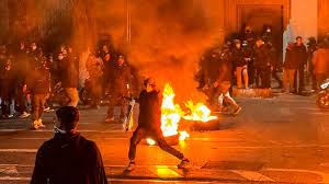 Iran medics describe overwhelmed hospitals as protests continue Iran medics describe overwhelmed hospitals as protests continue