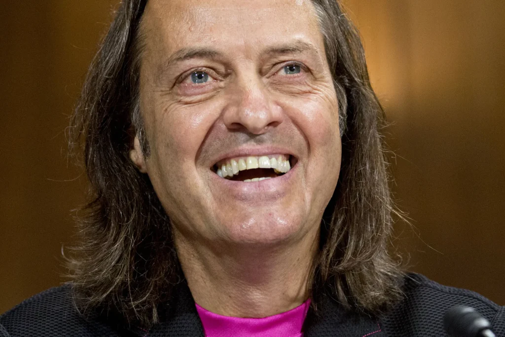 What is John Legere Net Worth?