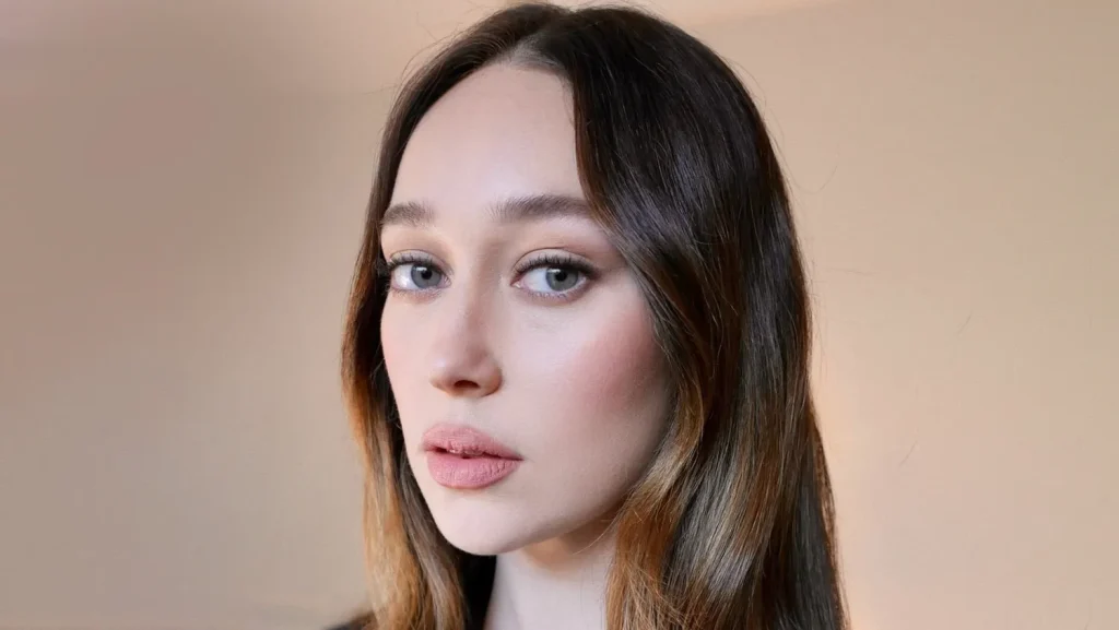 Alycia Debnam-Carey Net Worth