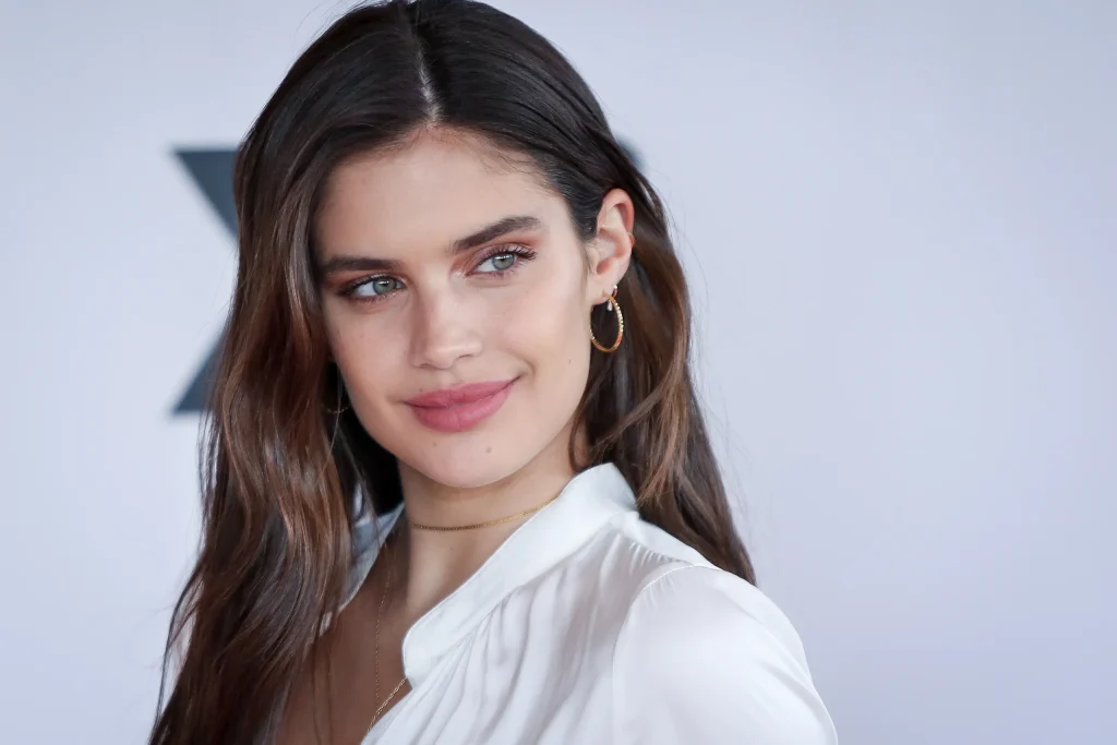 Sara Sampaio Net Worth