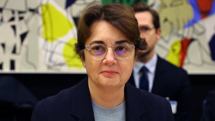 Louvre museum director resigns months after high-profile heist