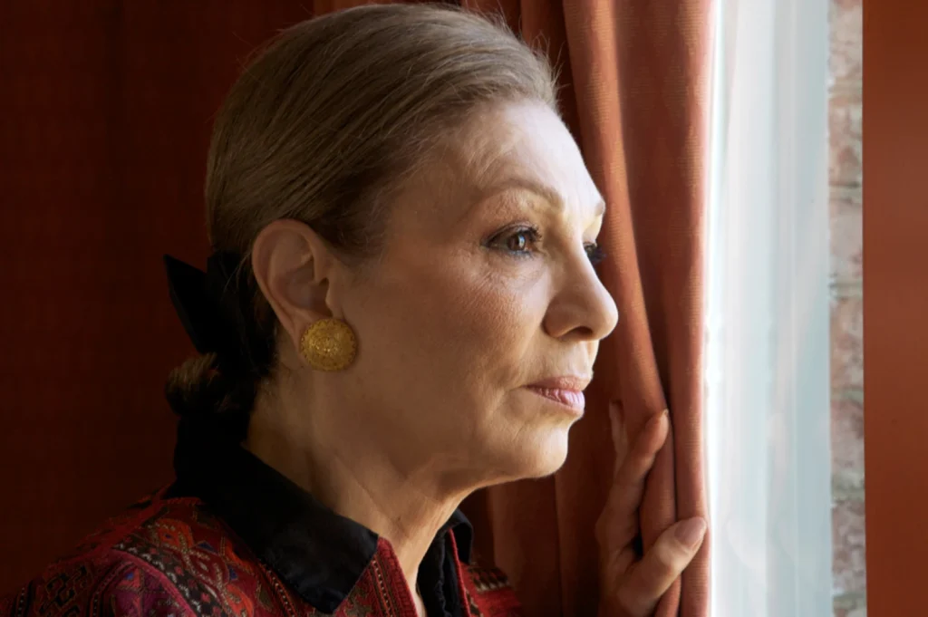 Farah Pahlavi Net Worth