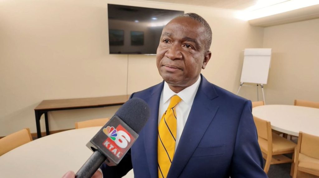 Cleo Fields Siblings: A Look at the Politician’s Family Tree