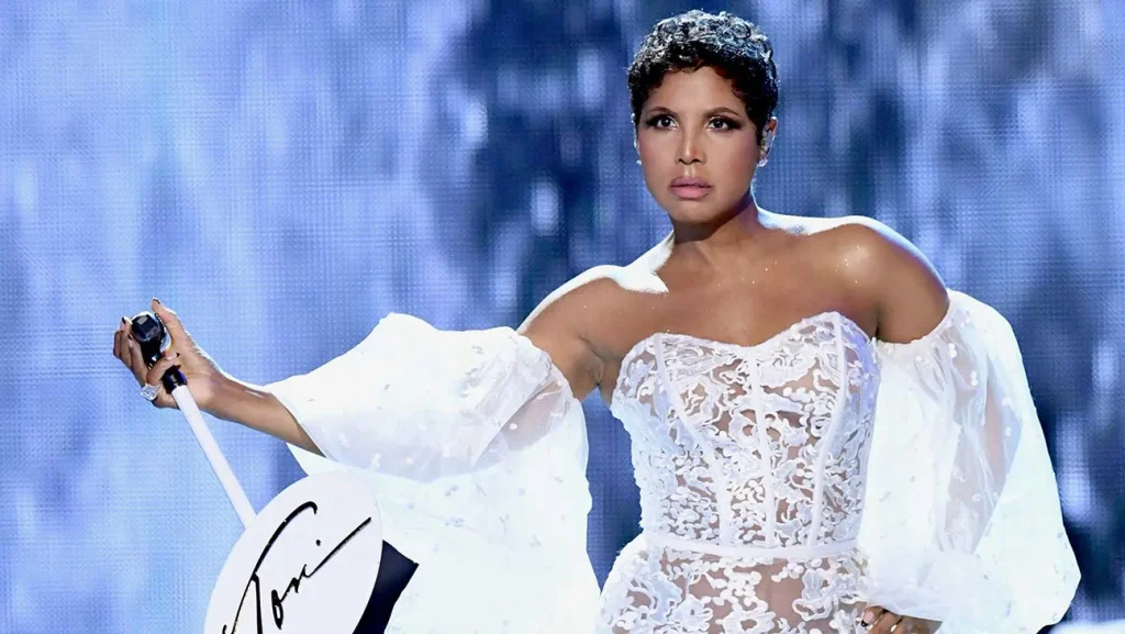 Toni Braxton Cuts Minneapolis Show Short Due to Personal Emergency