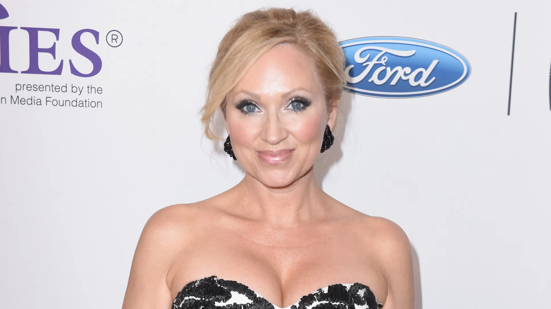 Leigh-Allyn Baker Net Worth