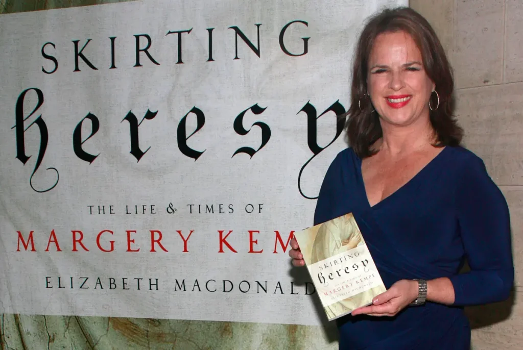 Elizabeth MacDonald Net Worth