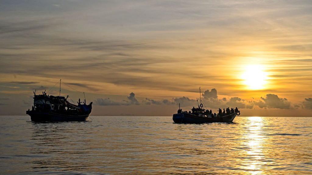 250 missing after migrant boat sinks in Indian Ocean